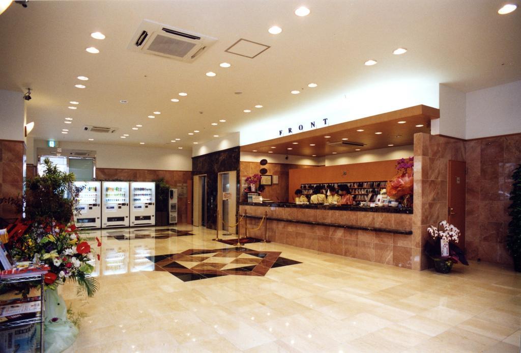 Toyoko Inn Okinawa Naha Asahibashi Ekimae Extérieur photo
