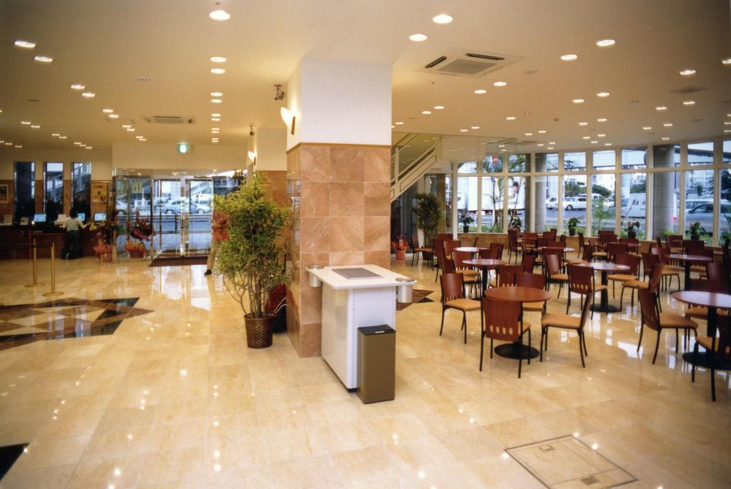 Toyoko Inn Okinawa Naha Asahibashi Ekimae Extérieur photo