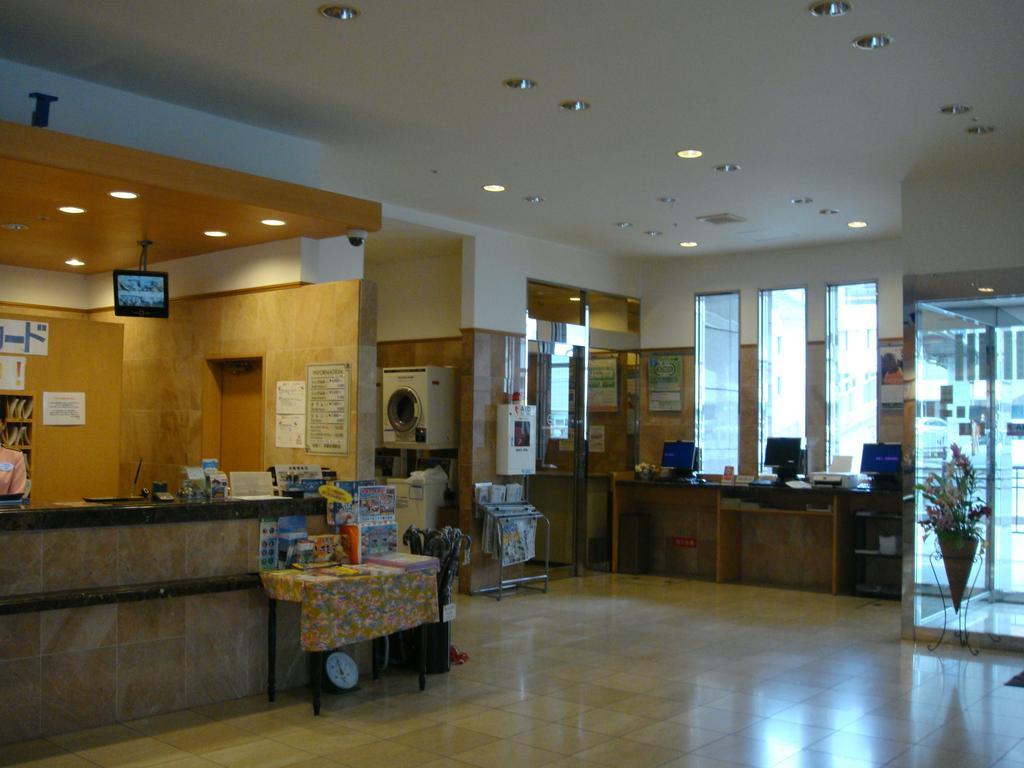 Toyoko Inn Okinawa Naha Asahibashi Ekimae Extérieur photo